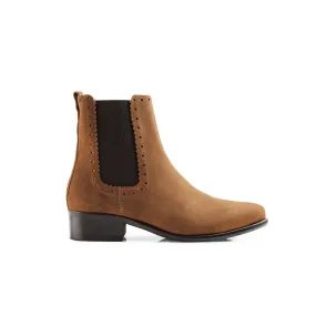 Brogued Chelsea Ankle Boots                             Tan