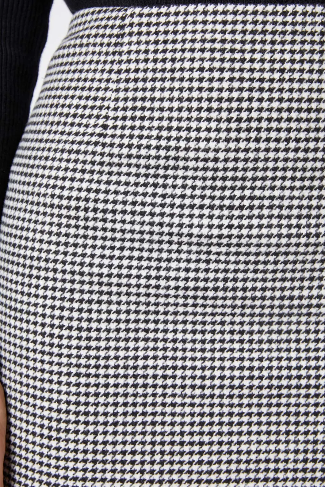 Clarissa Houndstooth Skirt