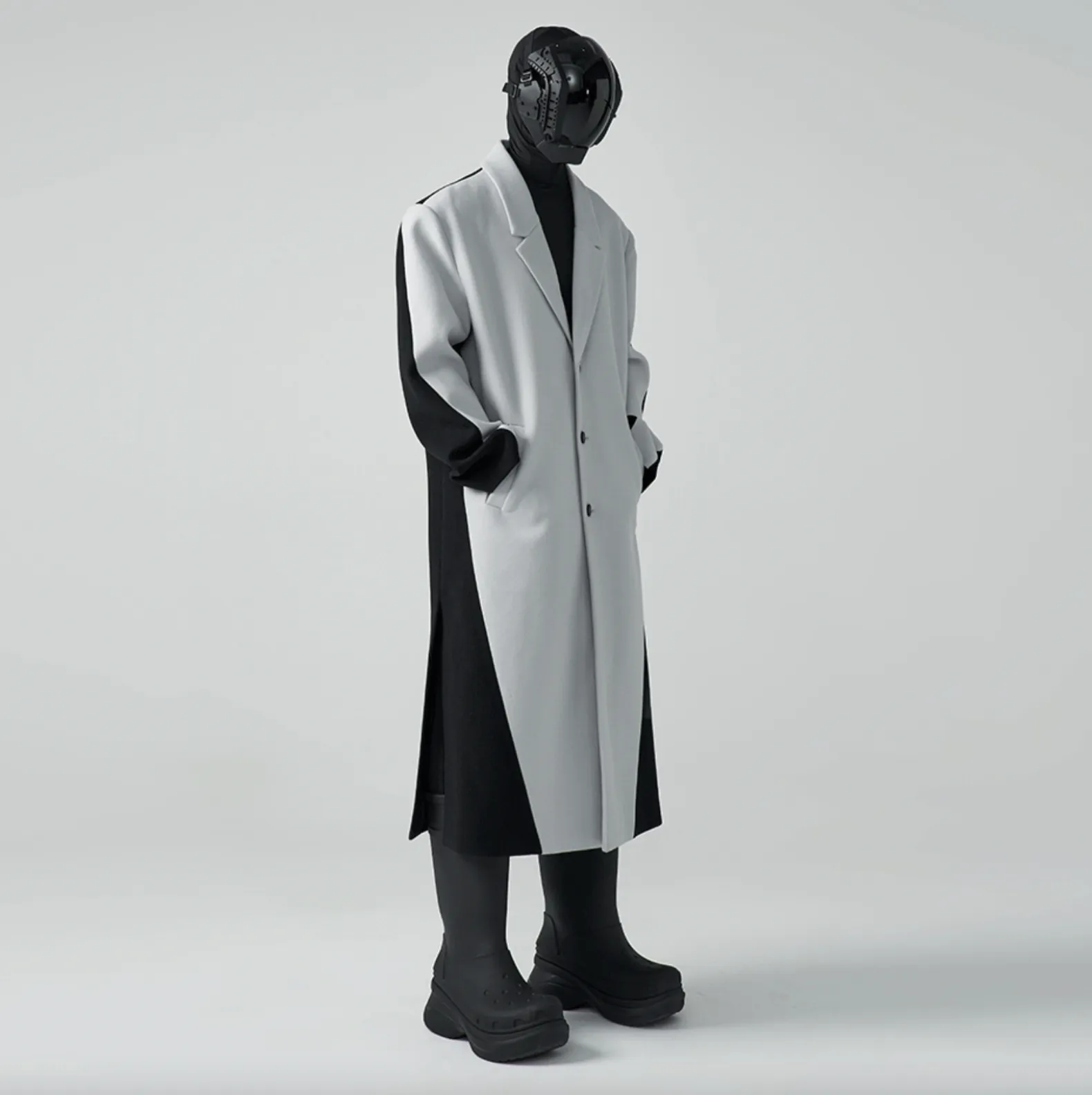 HOMME OVERSIZED TWO-TONE WOOL-BLEND COAT - CEMENT/ BLACK