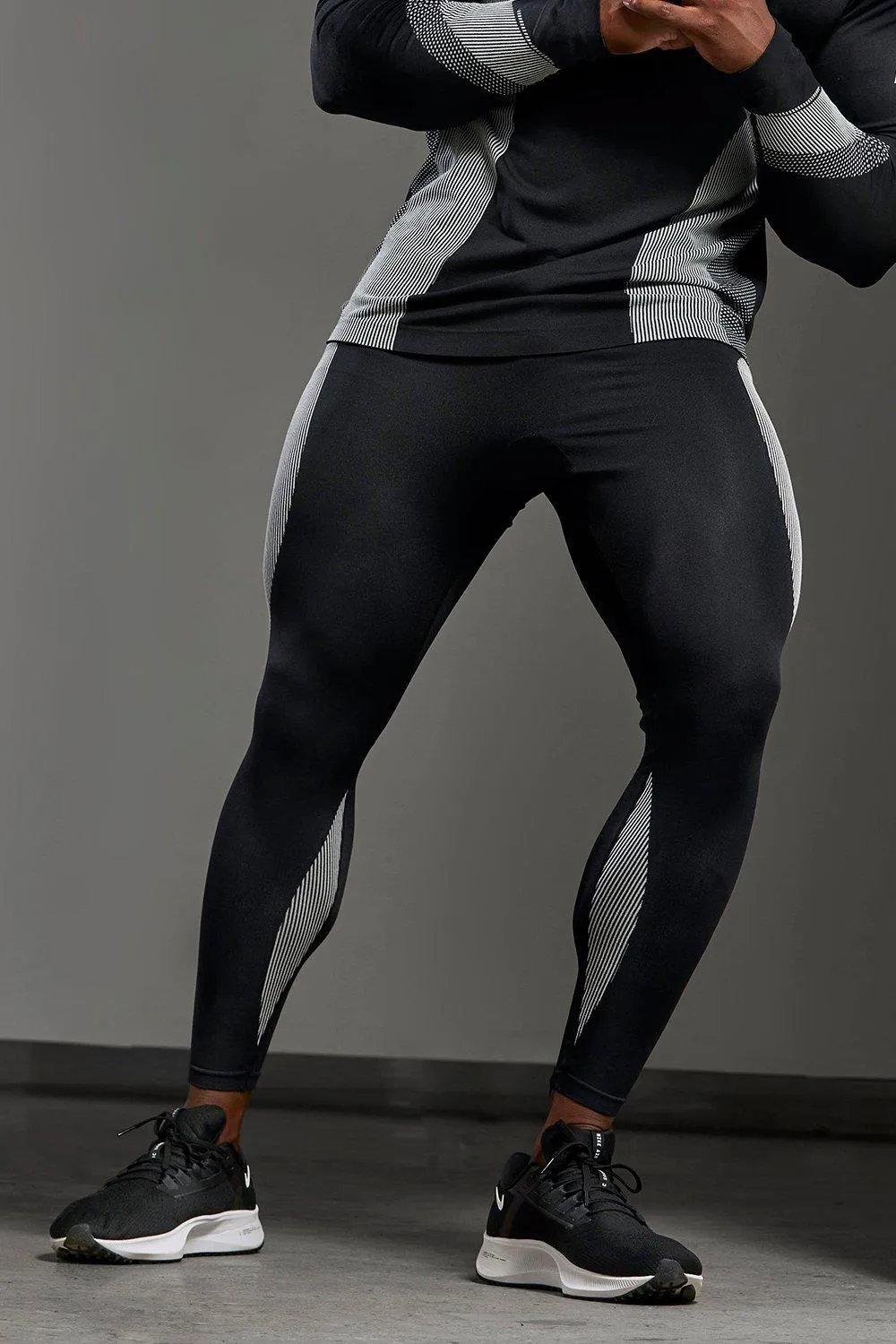 Man Active Gym Ribbed Seamless Leggings | boohooMAN UK