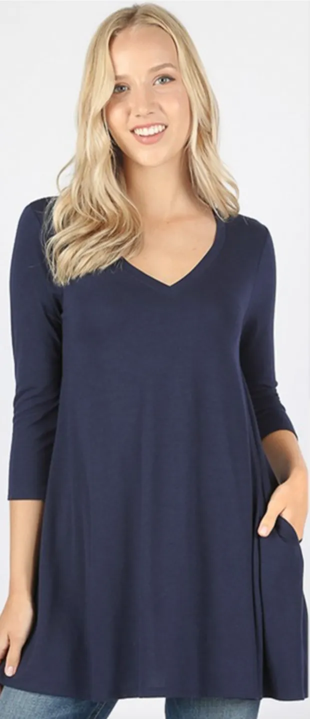 PLUS SIZE 3/4 Sleeve V-Neck Top (WITH POCKETS)