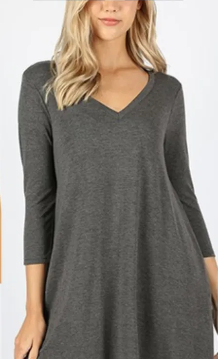 PLUS SIZE 3/4 Sleeve V-Neck Top (WITH POCKETS)