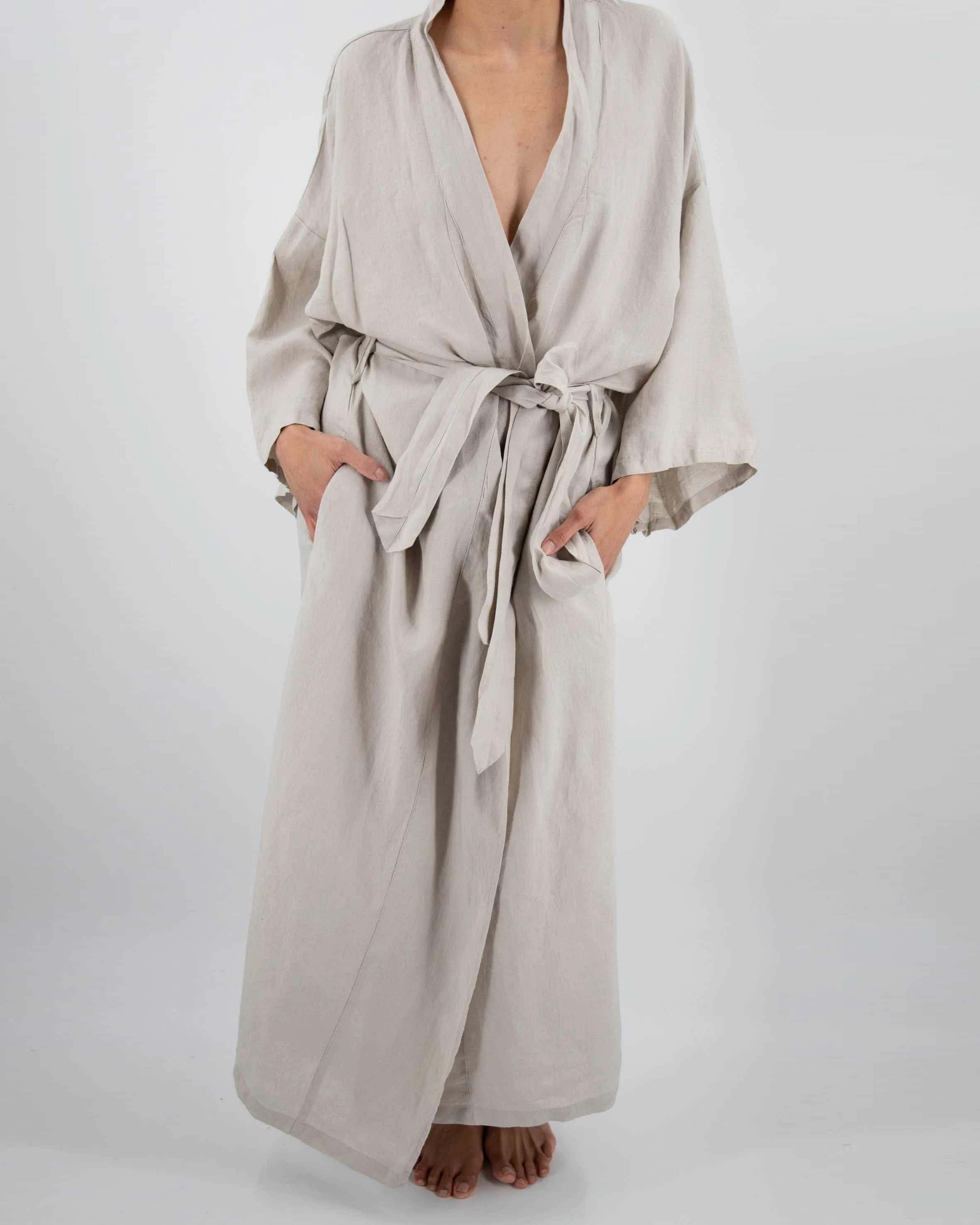 Sai Full-Length Linen Robe