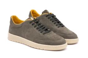 Sneaker modern in Camoscio