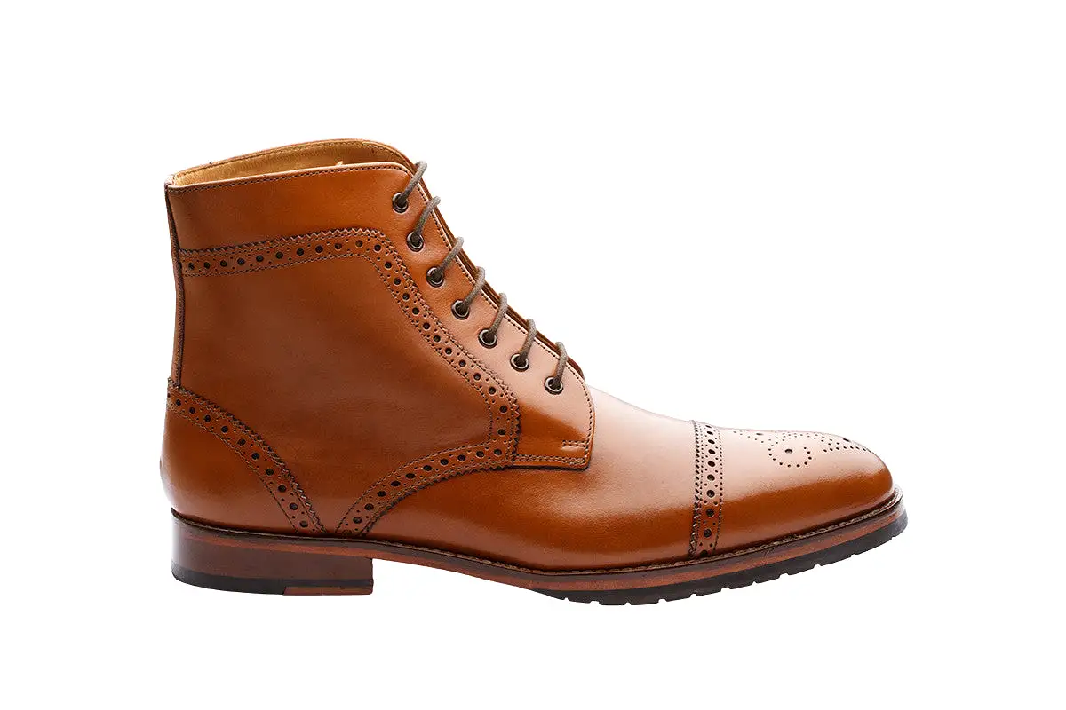 TOECAP BROGUE BOOTS  – TAN