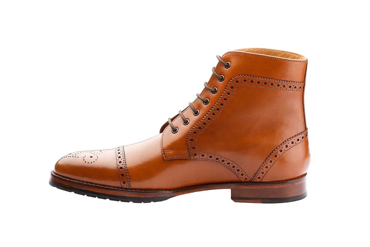 TOECAP BROGUE BOOTS  – TAN