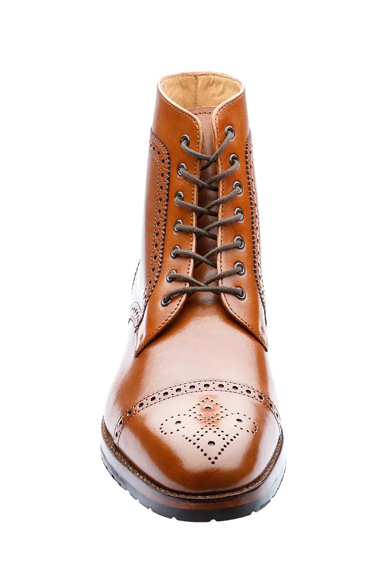 TOECAP BROGUE BOOTS  – TAN