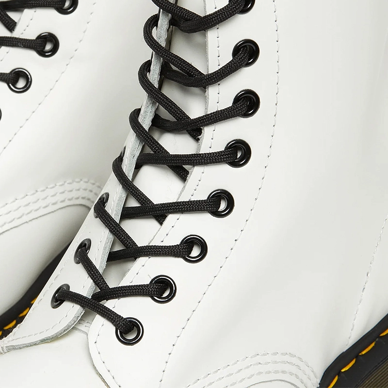 Women’s All Season Boots, White Mid-Top 